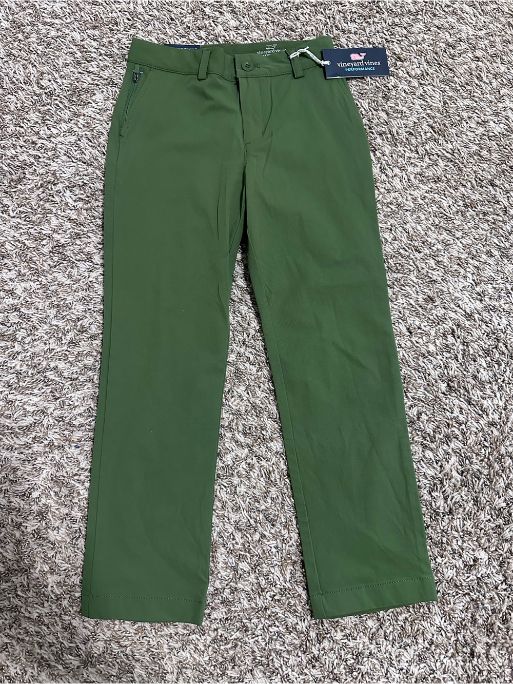 Vineyard Vines boys NWT Olive Green Performance Chinos